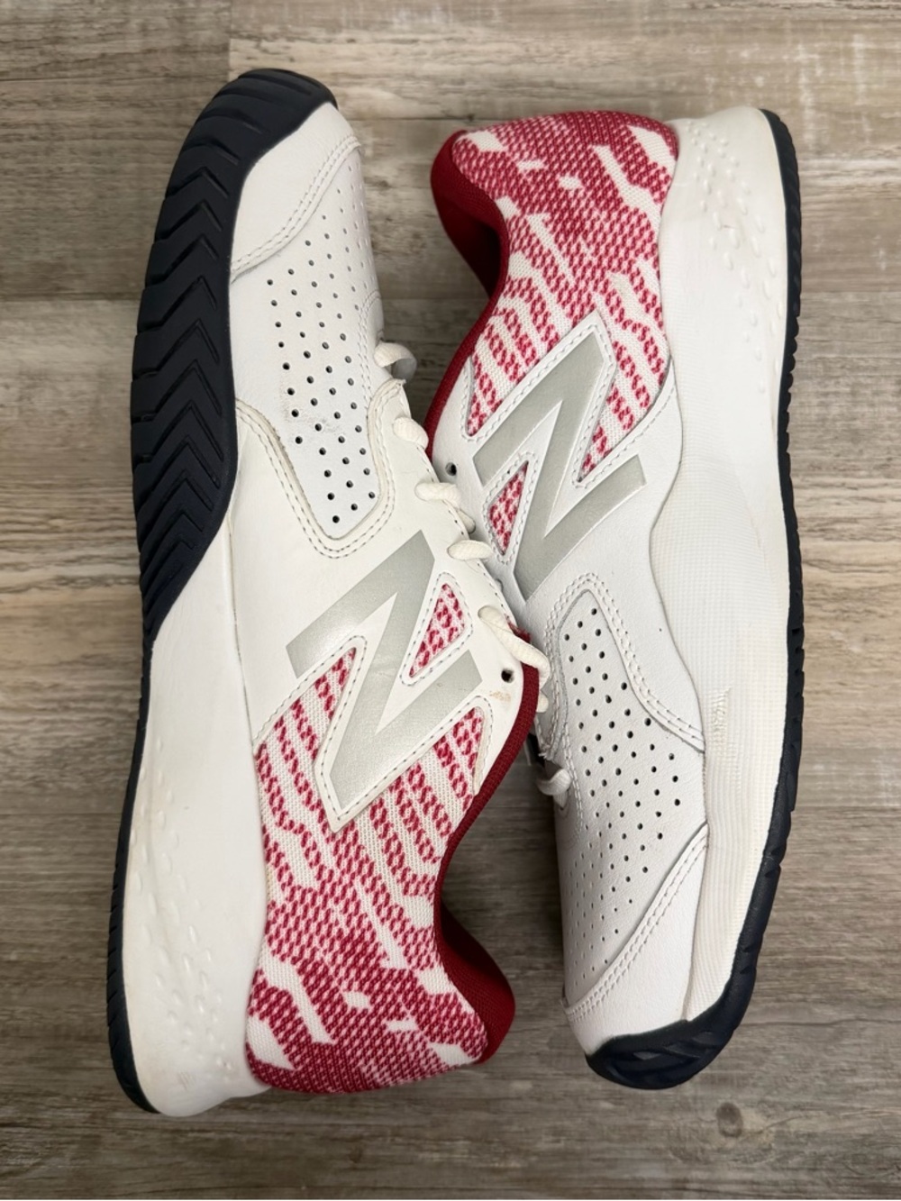 New Balance Men's 696v3 Tennis Shoes, Red/White MCH696S3-size 8.5 *like NEW* - Picture 5 of 8